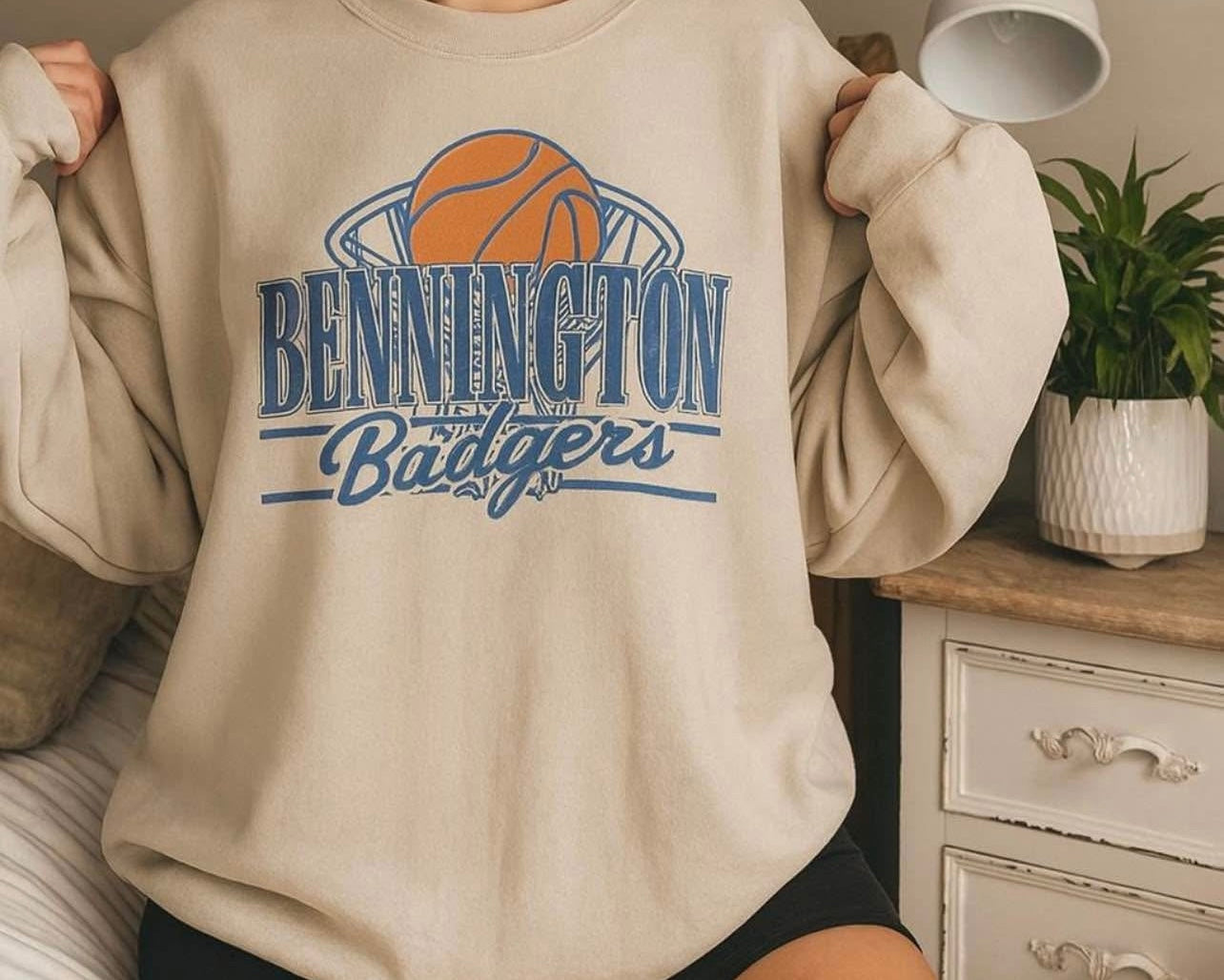 Bennington Badgers Basketball Crewneck Sweatshirt, Warm Sports Sweatshirt, College Apparel, Gift for Fans, Unisex Varsity Style, Cozy [...]